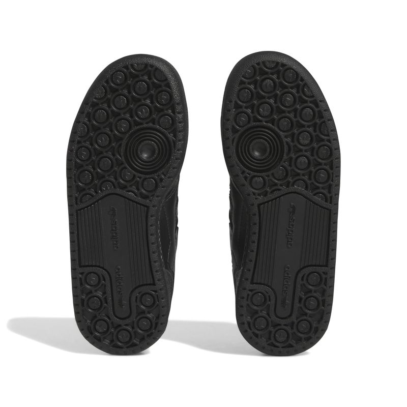 IF2652_4_FOOTWEAR_Photography_Bottom View_white.jpg
