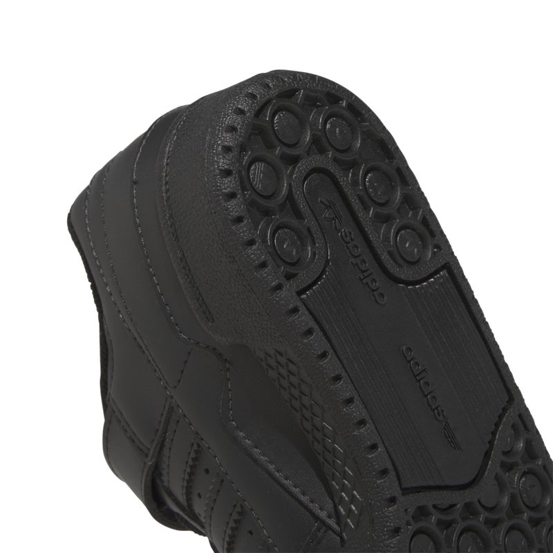 IF2652_9_FOOTWEAR_Photography_Detail View 2_white.jpg