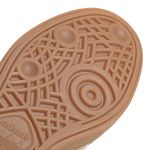 IF6491_9_FOOTWEAR_Photography_Detail-View-2_white.jpg