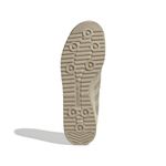 IH8020_4_FOOTWEAR_Photography_Bottom-View_white.jpg