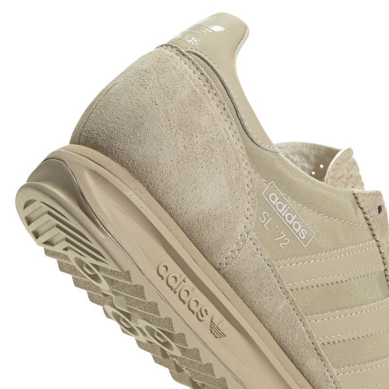 IH8020_9_FOOTWEAR_Photography_Detail-View-2_white.jpg