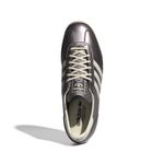 JH6364_3_FOOTWEAR_Photography_Top-Portrait-View_white.jpg
