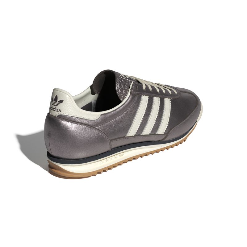 JH6364_7_FOOTWEAR_Photography_Back-Lateral-Top-View_white.jpg