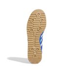 JI2002_4_FOOTWEAR_Photography_Bottom-View_white.jpg