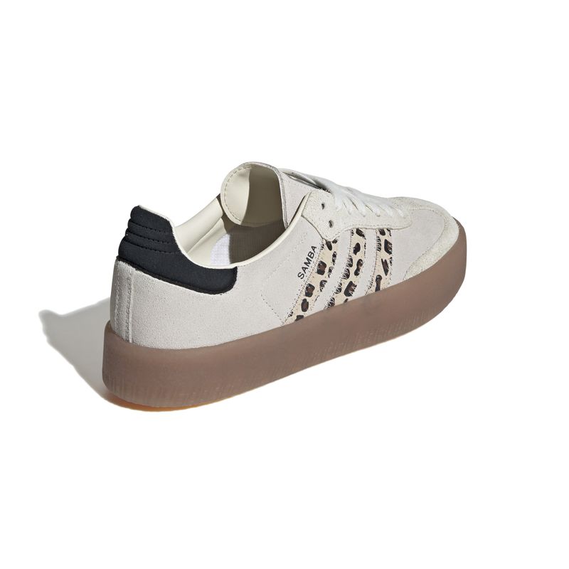 JI4226_7_FOOTWEAR_Photography_Back-Lateral-Top-View_white.jpg