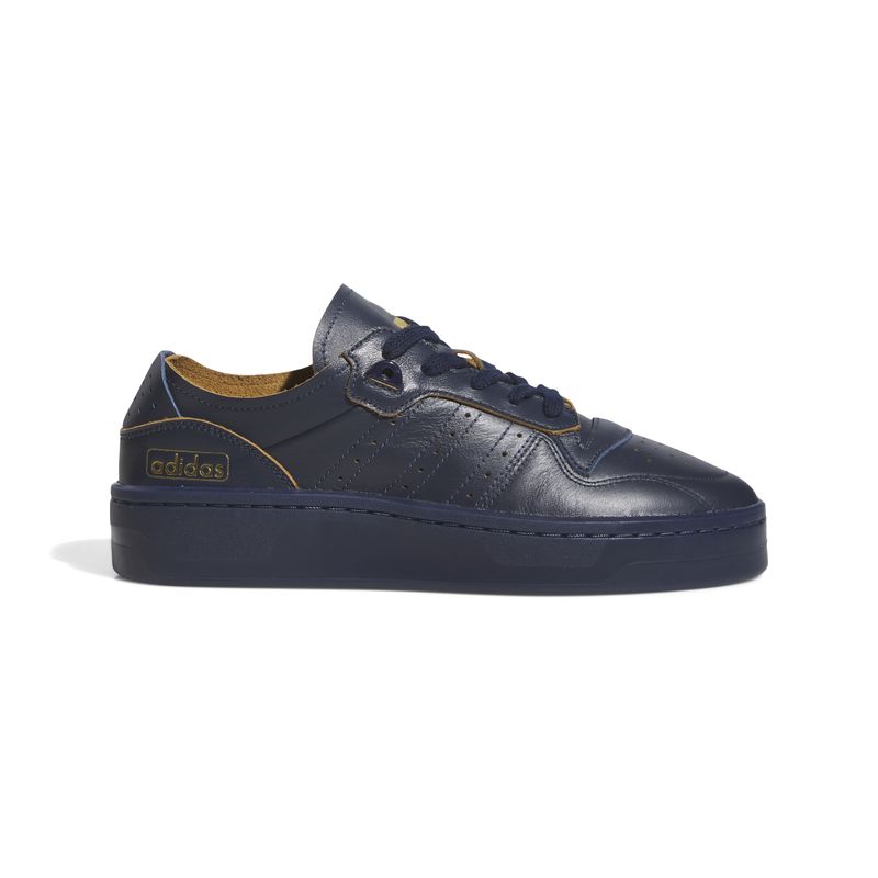 IF6281_1_FOOTWEAR_Photography_Side-Lateral-Center-View_white.jpg