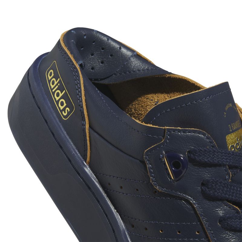 IF6281_9_FOOTWEAR_Photography_Detail-View-2_white.jpg