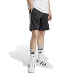 IU2368_5_APPAREL_On-Model_Walking-View_white.jpg