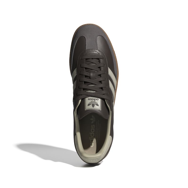 ID1481_3_FOOTWEAR_Photography_Top-Portrait-View_white.jpg