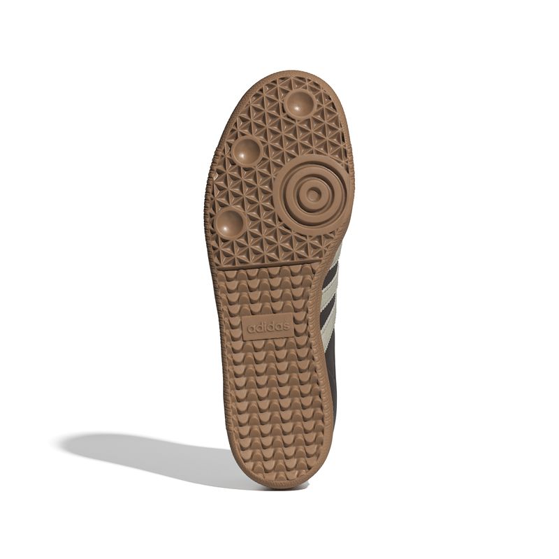 ID1481_4_FOOTWEAR_Photography_Bottom-View_white.jpg