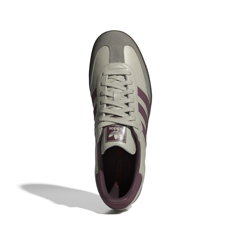 ID1482_3_FOOTWEAR_Photography_Top Portrait View_white.jpg