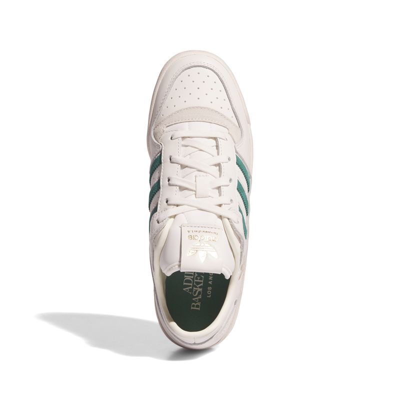 IF7220_3_FOOTWEAR_Photography_Top Portrait View_white.jpg
