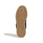 JH7607_4_FOOTWEAR_Photography_Bottom-View_white.jpg