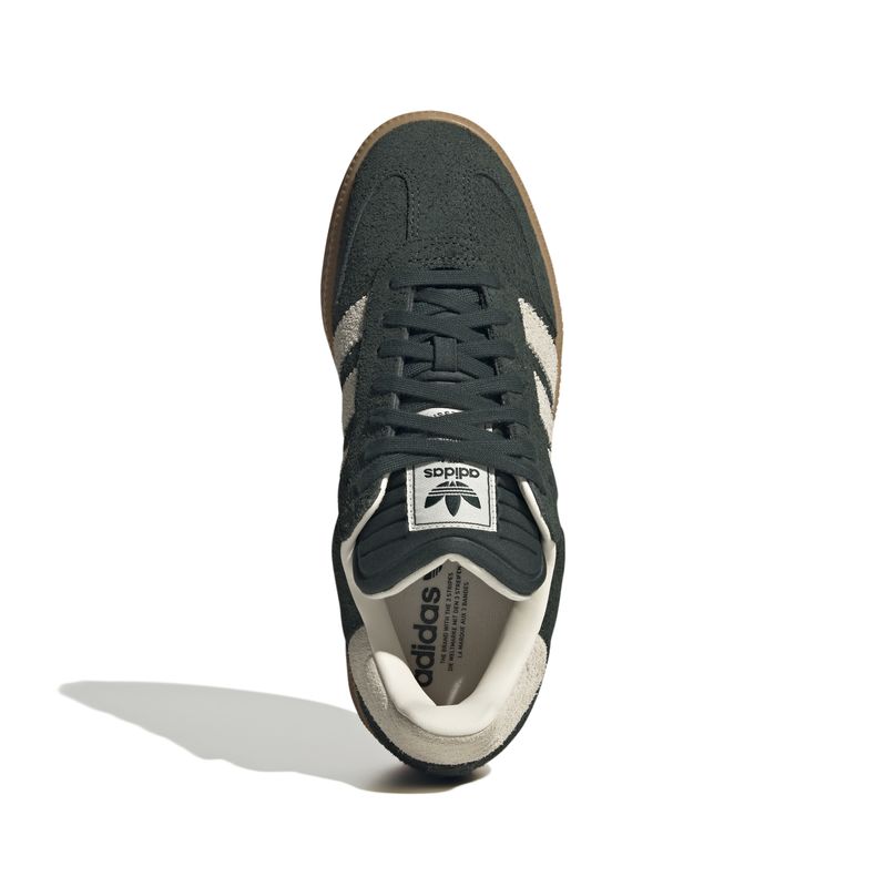 JI3198_3_FOOTWEAR_Photography_Top-Portrait-View_white.jpg