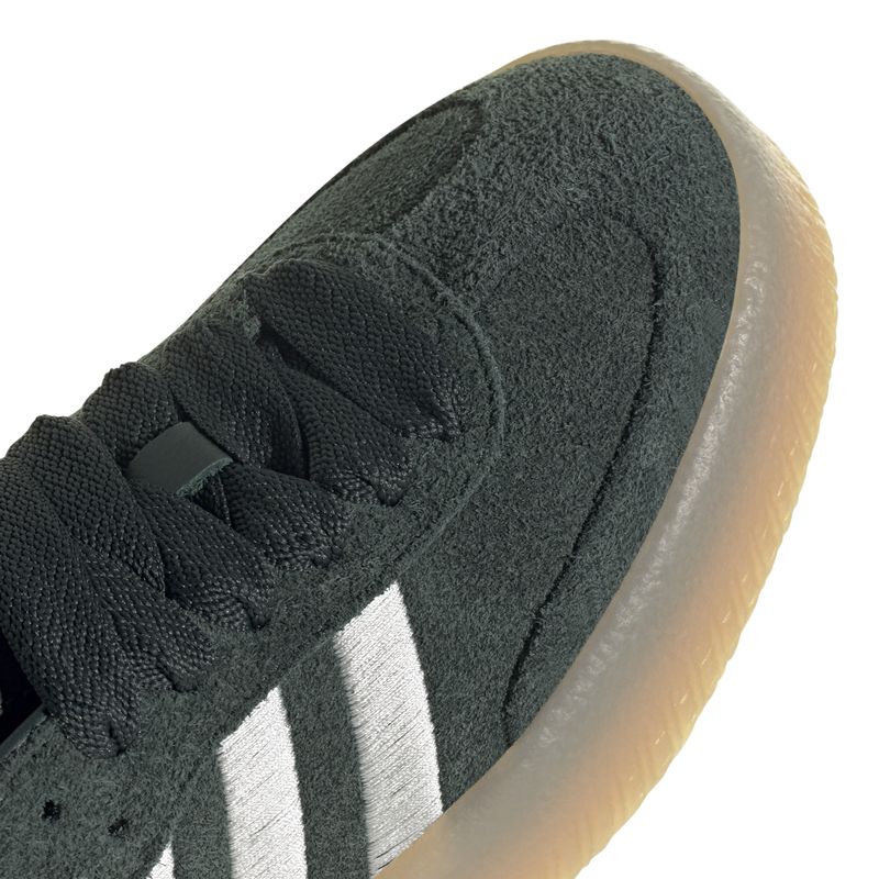 JQ0253_8_FOOTWEAR_Photography_Detail-View-1_white.jpg