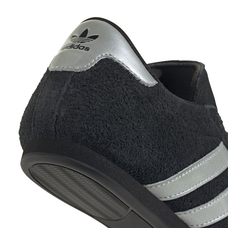 JS1462_8_FOOTWEAR_Photography_Detail-View-1_white.jpg