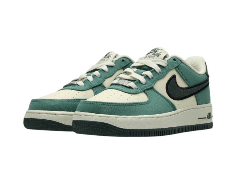 fn4731_100_nike_calzado_air_force_1_lv8_3_bg_p_juvenil_m_3.png