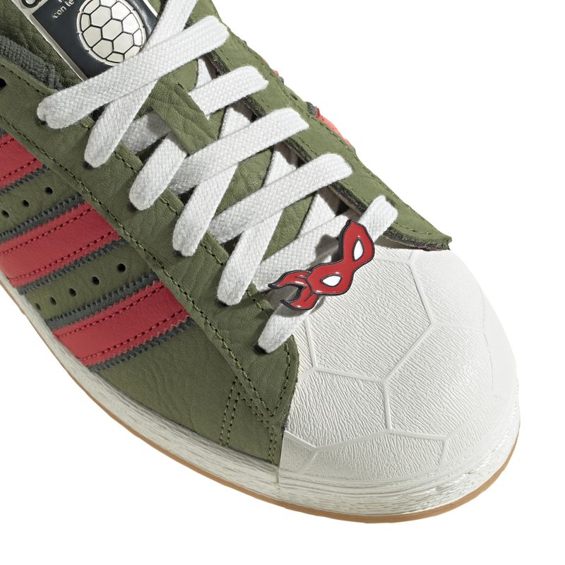 IF9280_8_FOOTWEAR_Photography_Detail View 1_white.jpg