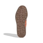 ID1425_4_FOOTWEAR_Photography_Bottom View_white.jpg
