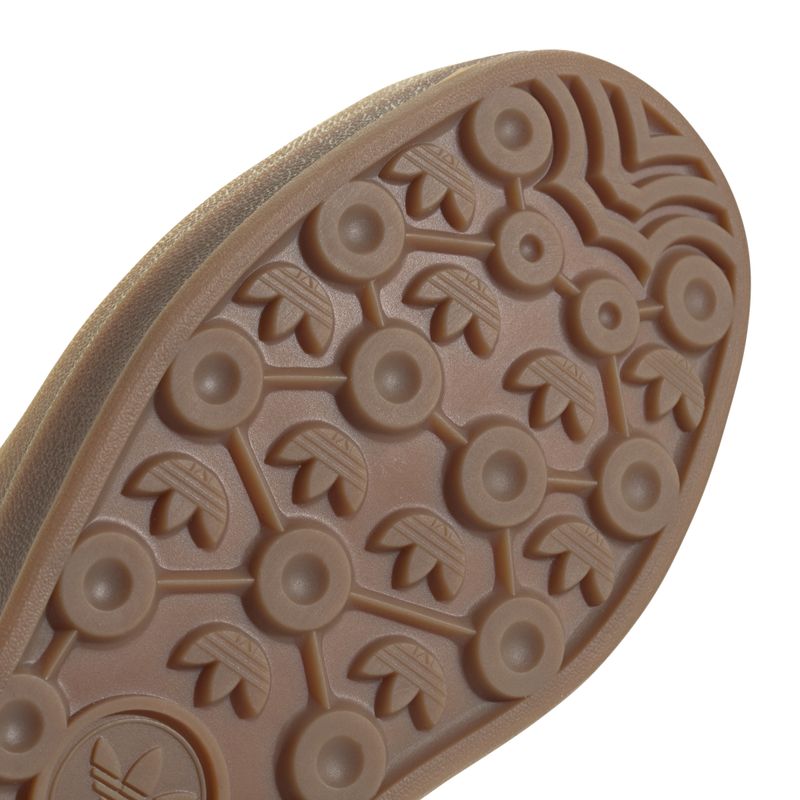 ID1425_8_FOOTWEAR_Photography_Detail View 1_white.jpg