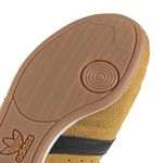 JS1461_7_FOOTWEAR_Photography_Detail View 1_white.jpg