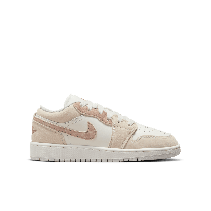 hf1863_200_nike_calzado_air_jordan_1_low_p_juvenil_m_1.jpg