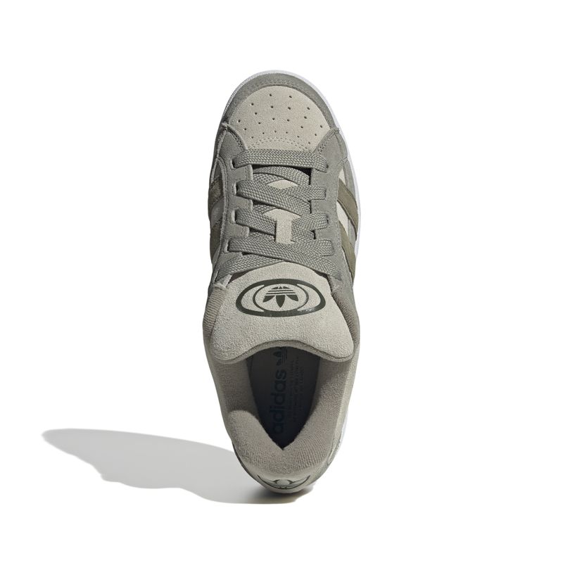 IH8605_3_FOOTWEAR_Photography_Top Portrait View_white.jpg