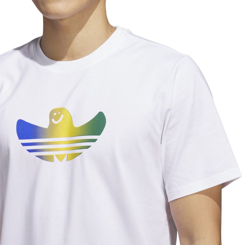 JC7760_8_APPAREL_On Model_Detail View 1_white.jpg