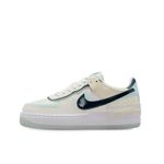 dz1847-107_nike_calzado_air_force_1_shadow_p_dama_5.jpg