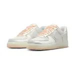 hq3762-133_nike_calzado_air_force_1_07_lv8_p_dama_4.webp