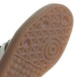 JI1350_8_FOOTWEAR_Photography_Detail-View-1_white.jpg