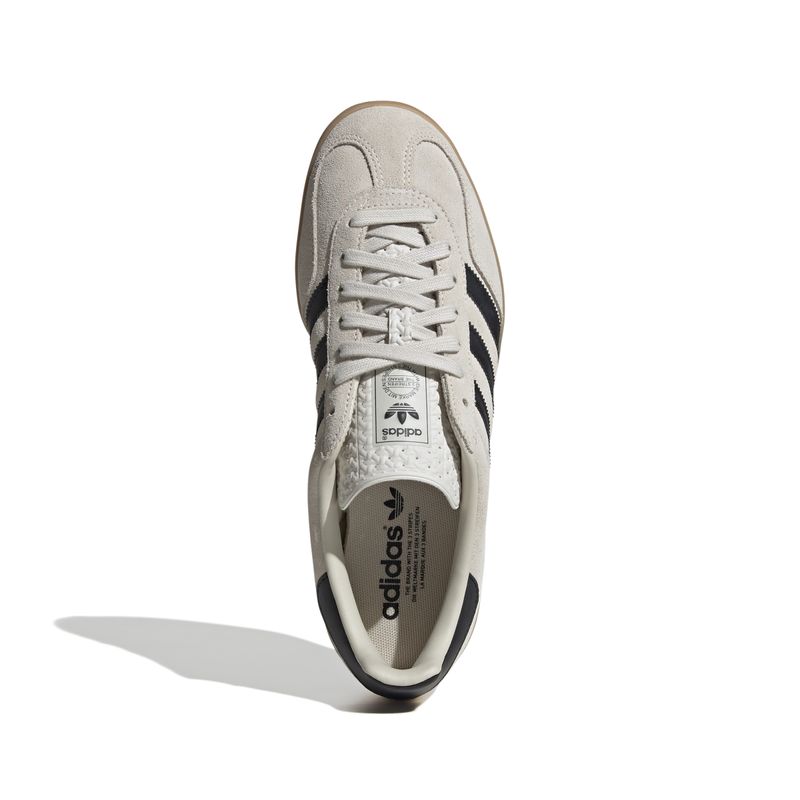 JH6194_3_FOOTWEAR_Photography_Top-Portrait-View_white.jpg