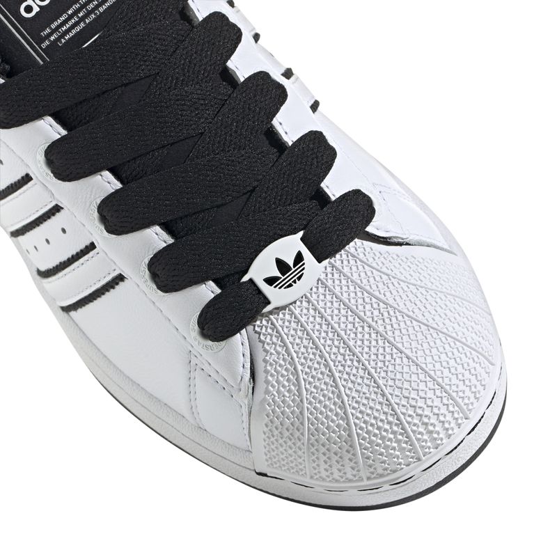 JH5469_9_FOOTWEAR_Photography_Detail View 2_white.jpg