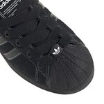 JH5470_9_FOOTWEAR_Photography_Detail View 2_white.jpg