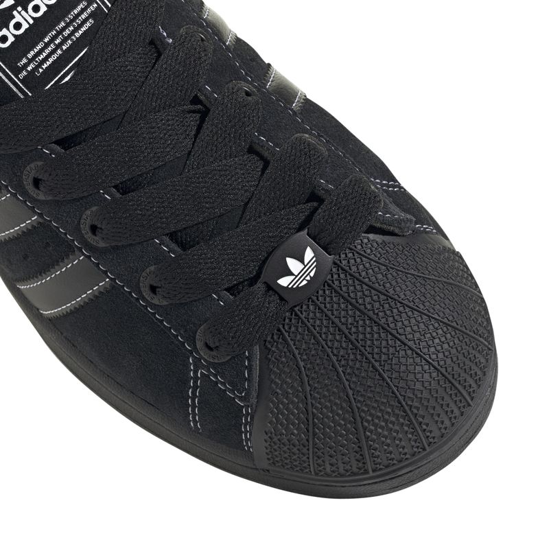 JH5470_9_FOOTWEAR_Photography_Detail View 2_white.jpg