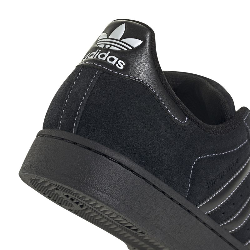 JH5470_8_FOOTWEAR_Photography_Detail View 1_white.jpg
