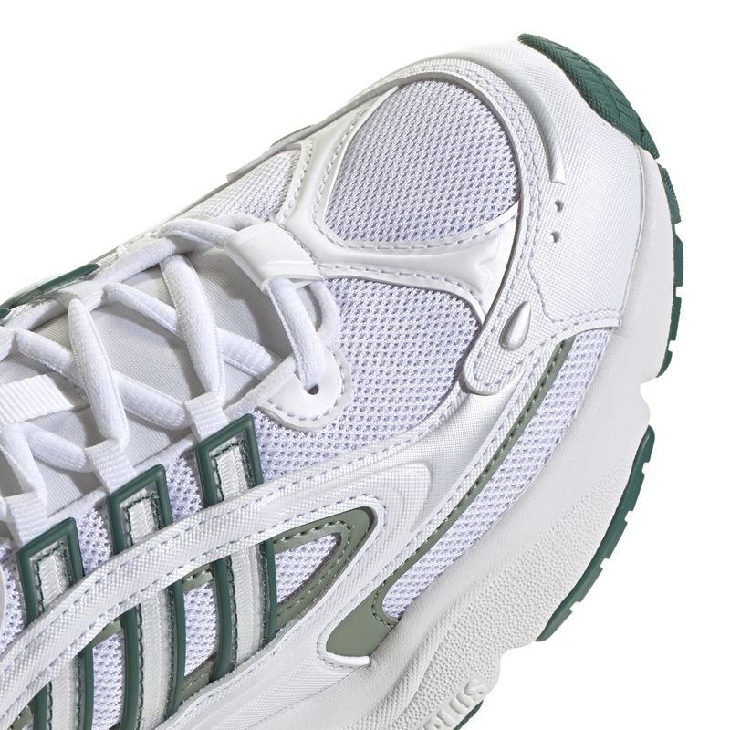 JH5643_8_FOOTWEAR_Photography_Detail View 1_white.jpg