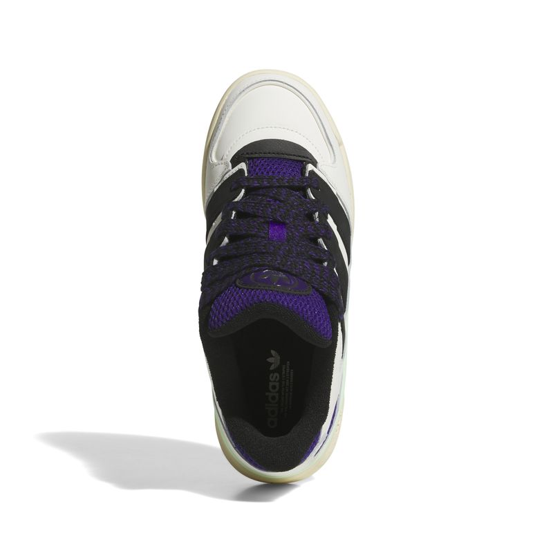 JH7946_3_FOOTWEAR_Photography_Top Portrait View_white.jpg