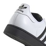 JI0124_8_FOOTWEAR_Photography_Detail-View-1_white.jpg