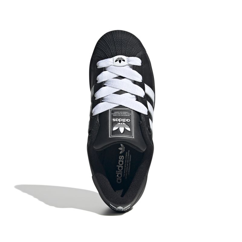 JI0216_3_FOOTWEAR_Photography_Top Portrait View_white.jpg