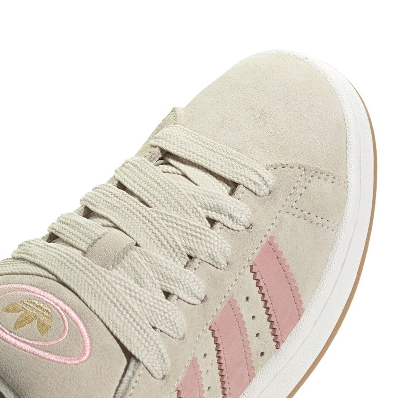 JI2752_8_FOOTWEAR_Photography_Detail-View-1_white.jpg