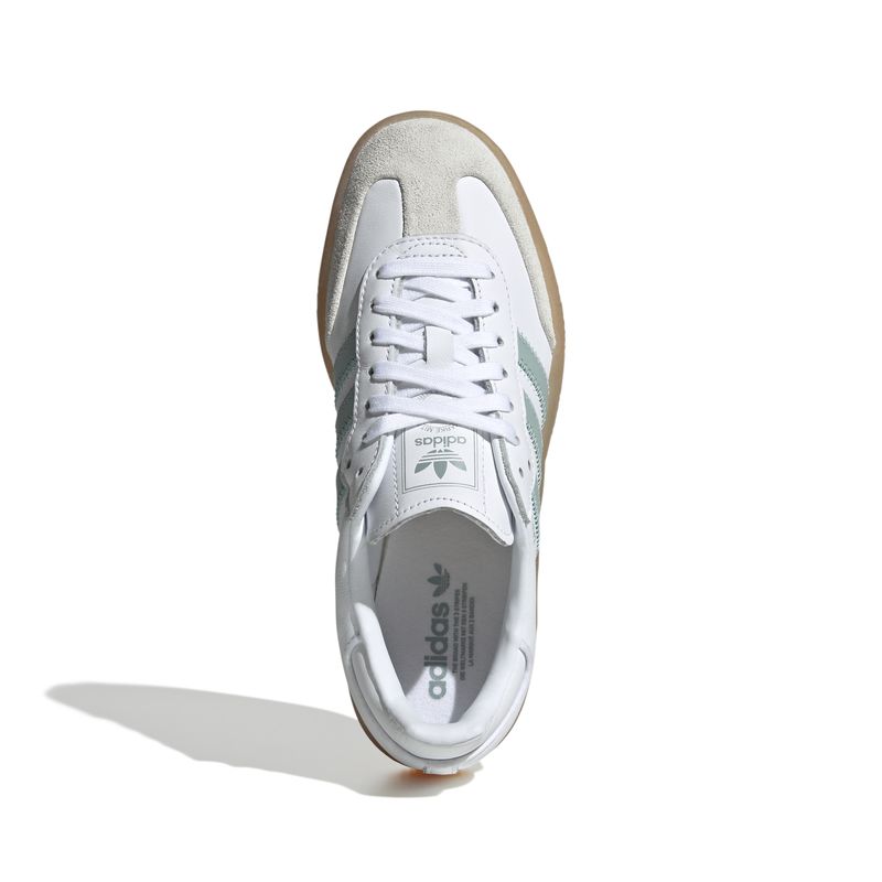 JP5609_3_FOOTWEAR_Photography_Top Portrait View_white.jpg