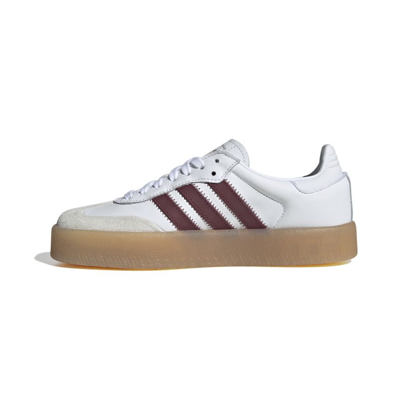 JP5610_5_FOOTWEAR_Photography_Side-Medial-Center-View_white.jpg