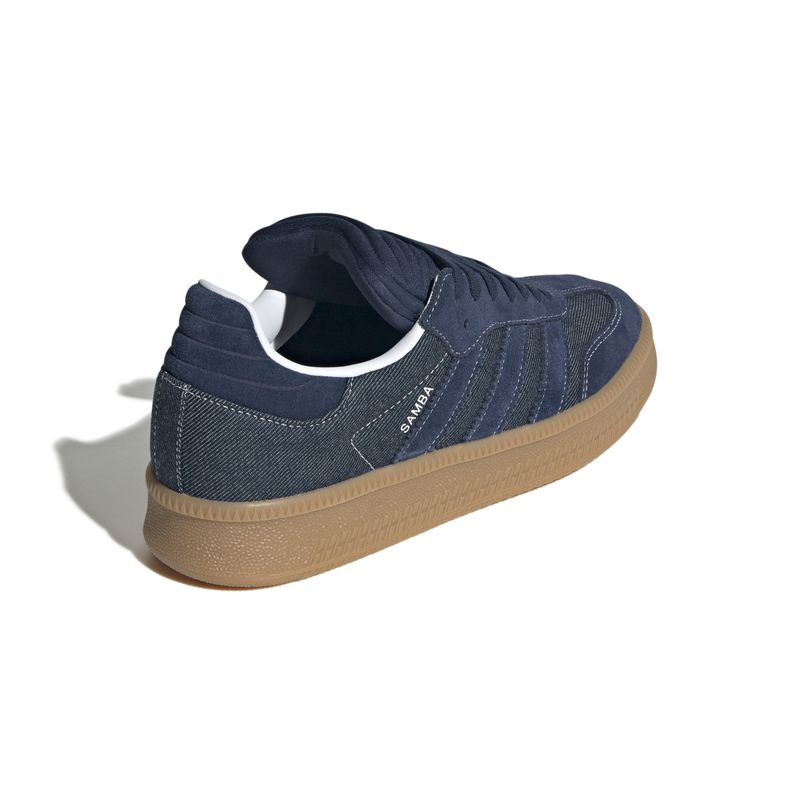 JQ7441_7_FOOTWEAR_Photography_Back Lateral Top View_white.jpg