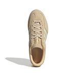 JQ7666_3_FOOTWEAR_Photography_Top-Portrait-View_white.jpg