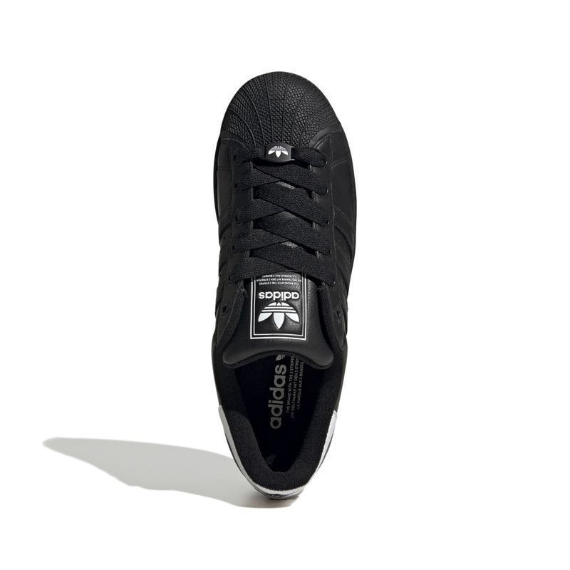 JR0029_3_FOOTWEAR_Photography_Top Portrait View_white.jpg