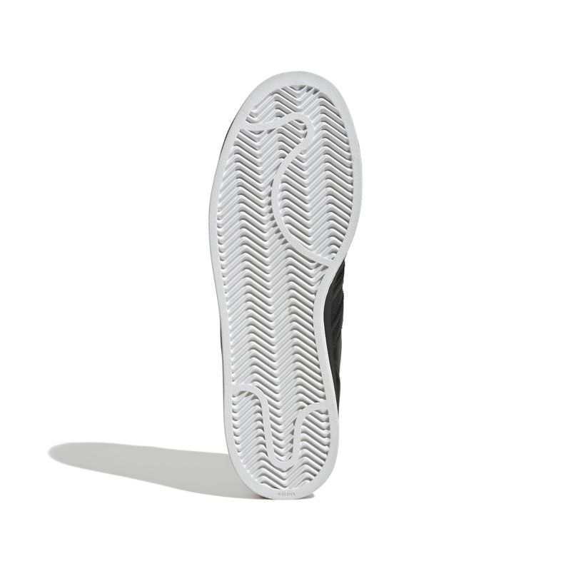 JR0029_4_FOOTWEAR_Photography_Bottom View_white.jpg
