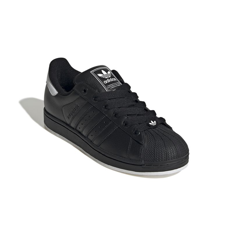 JR0029_6_FOOTWEAR_Photography_Front Lateral Top View_white.jpg