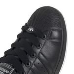 JR0029_9_FOOTWEAR_Photography_Detail View 2_white.jpg