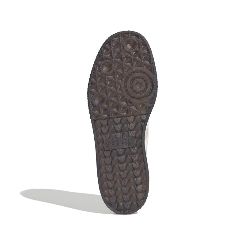 JI3882_4_FOOTWEAR_Photography_Bottom View_white.jpg